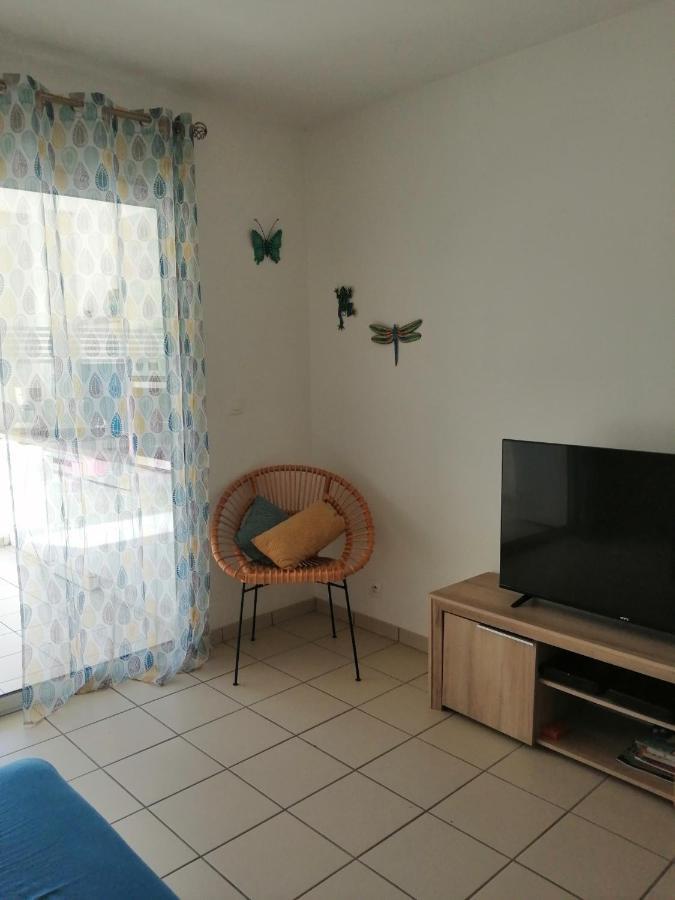 Chez Les Filles Location Touristique Apartment Сен Франсоа Екстериор снимка